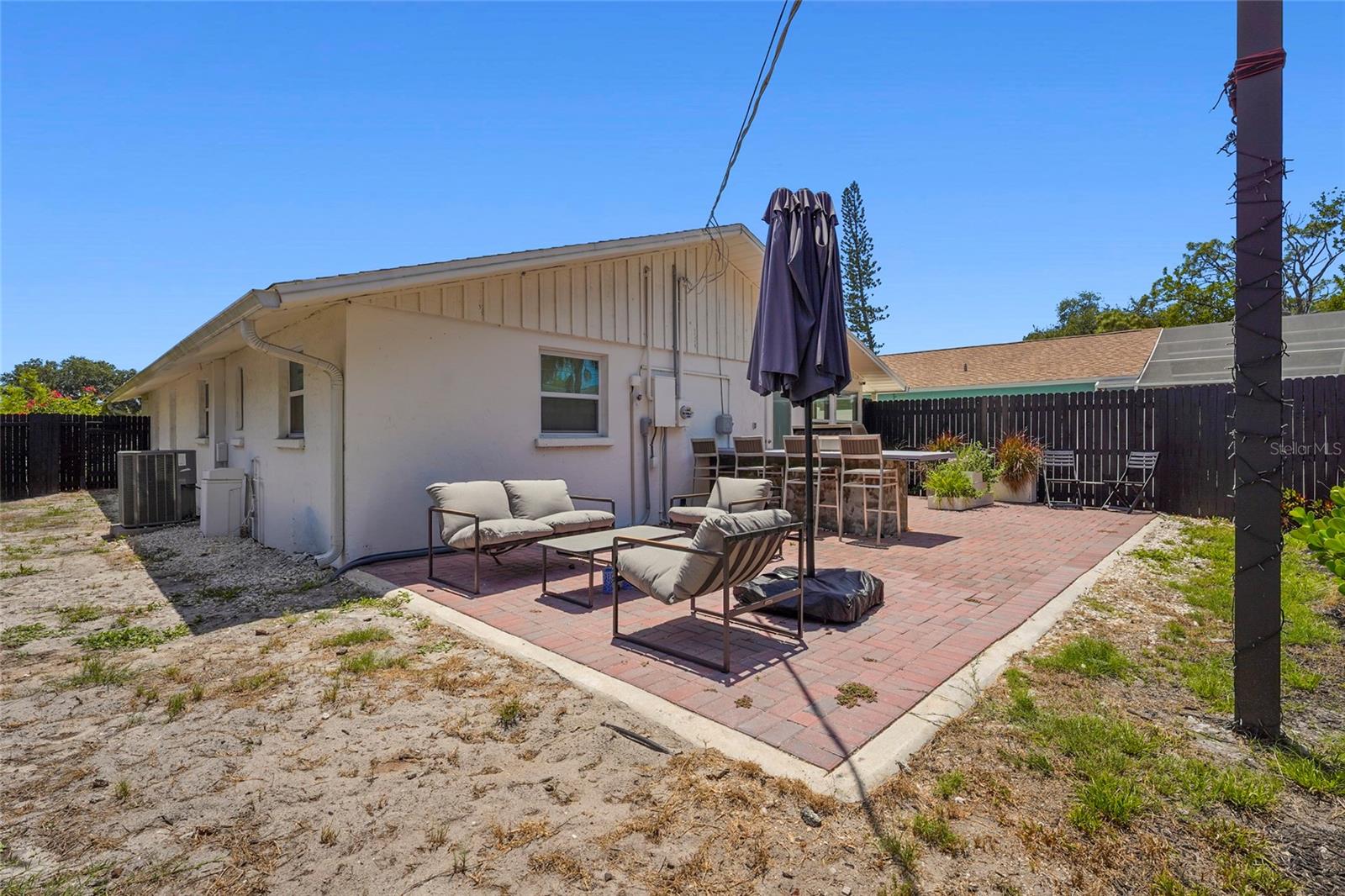 831 WINTER GARDEN DR, SARASOTA, FL, 34243