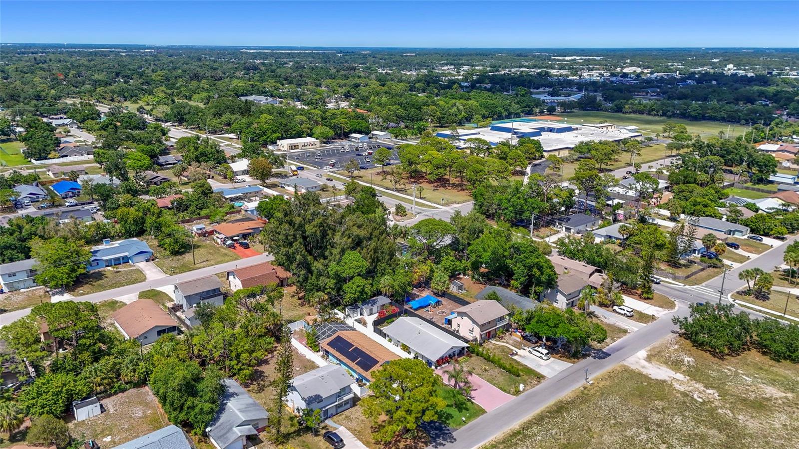 831 WINTER GARDEN DR, SARASOTA, FL, 34243