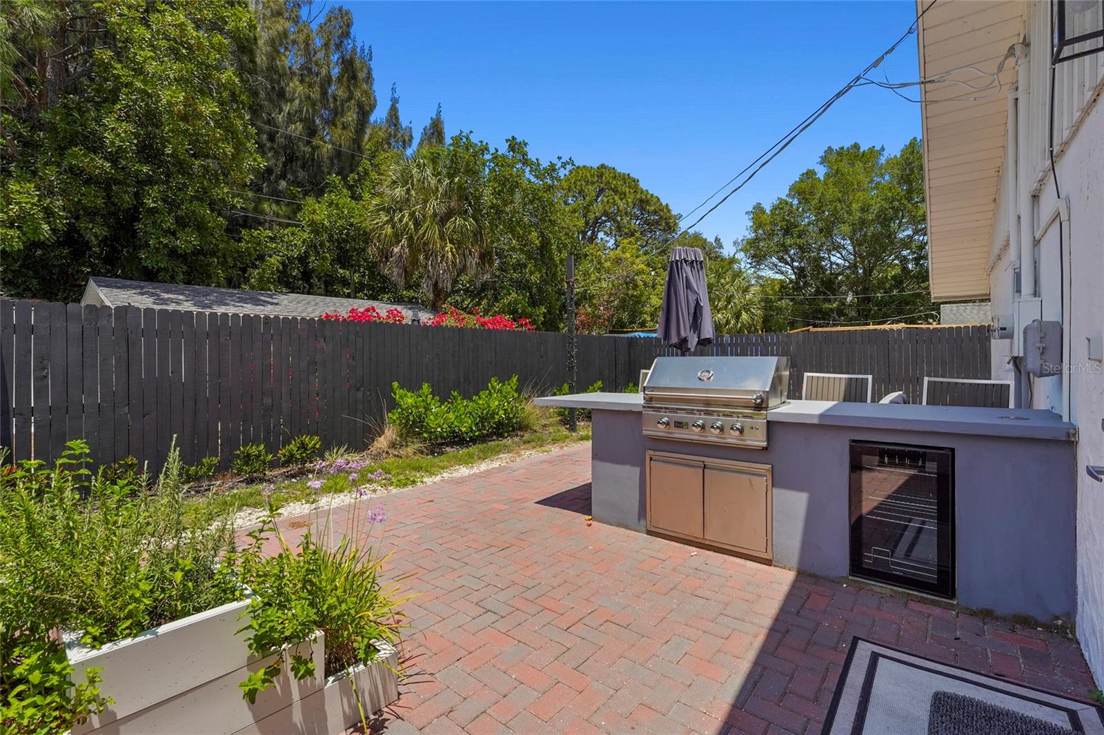 831 WINTER GARDEN DR, SARASOTA, FL, 34243