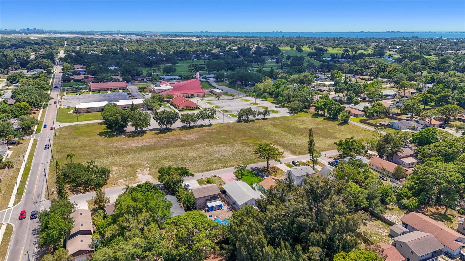 831 WINTER GARDEN DR, SARASOTA, FL, 34243