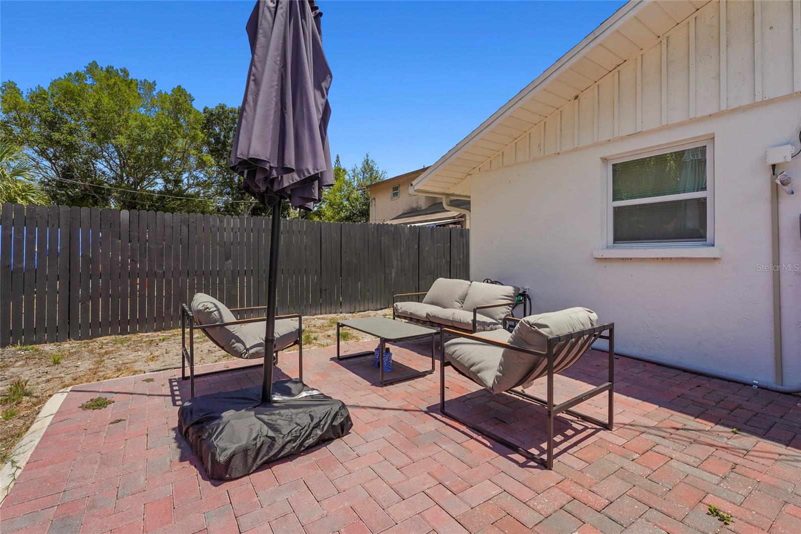 831 WINTER GARDEN DR, SARASOTA, FL, 34243