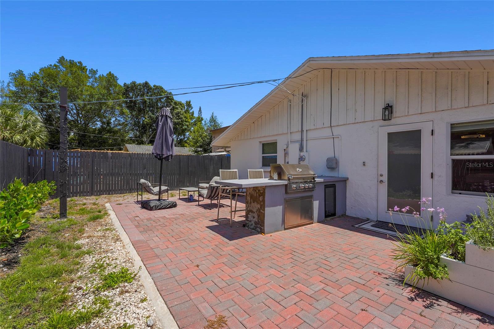 831 WINTER GARDEN DR, SARASOTA, FL, 34243