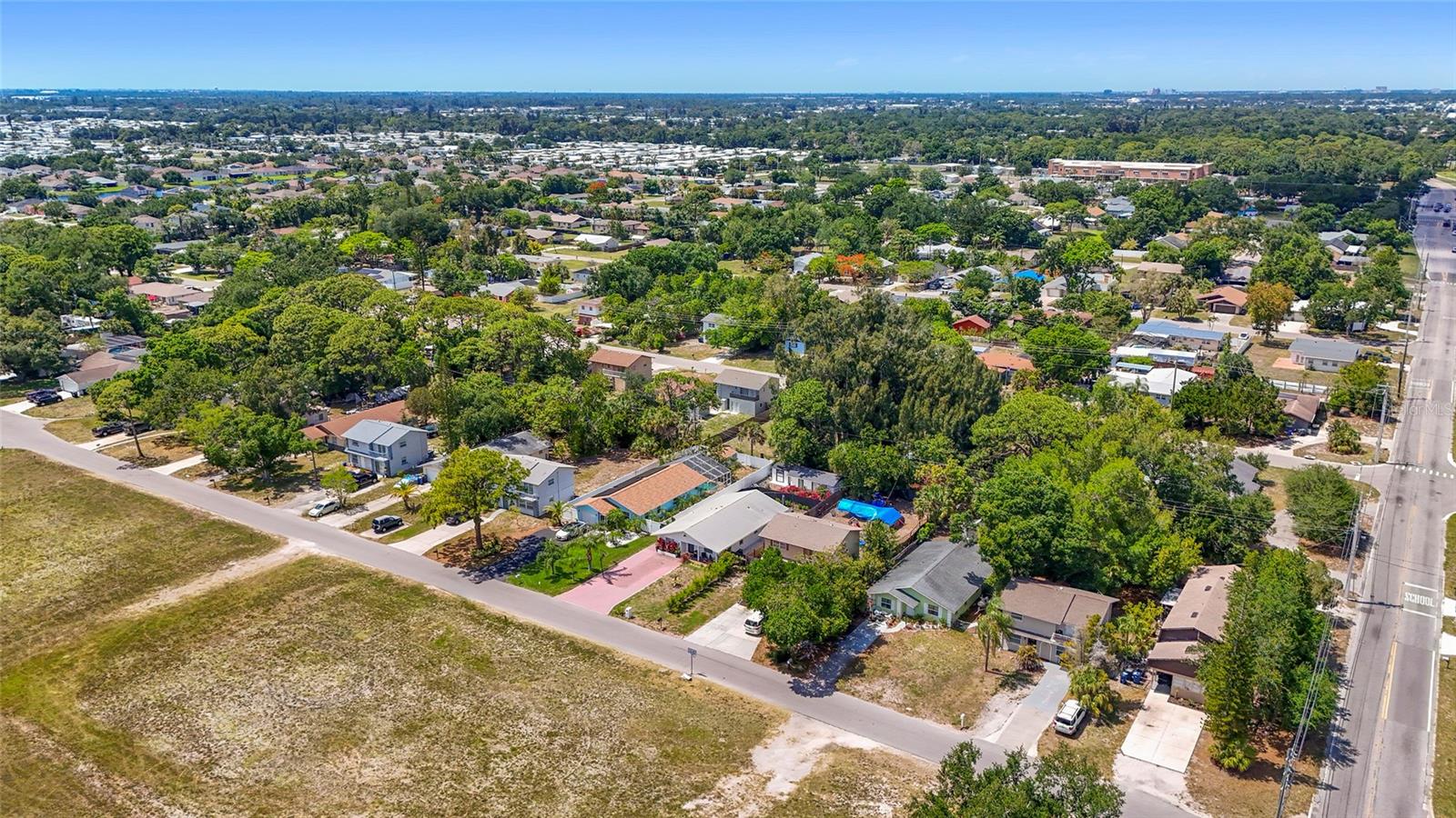 831 WINTER GARDEN DR, SARASOTA, FL, 34243