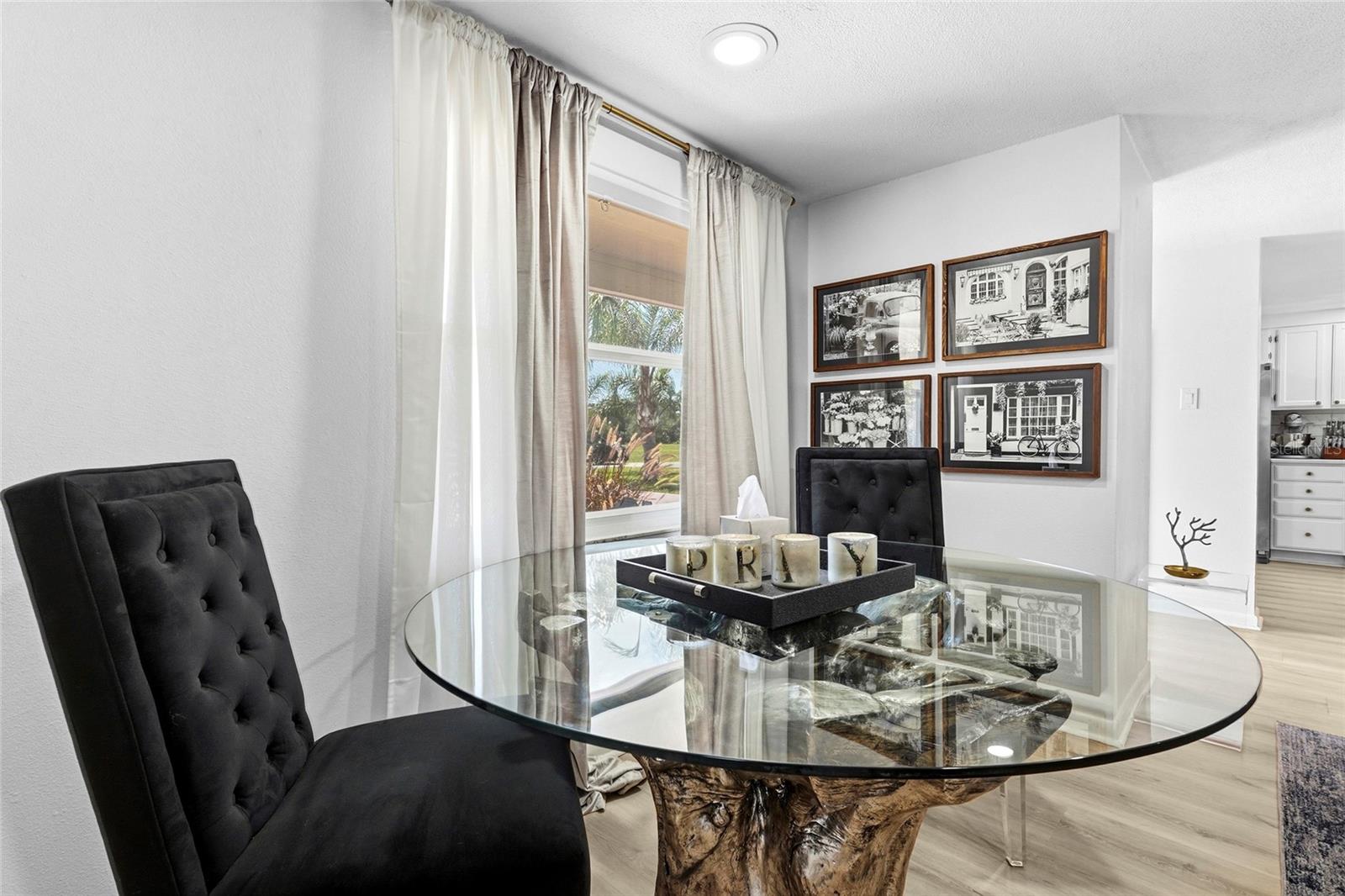 831 WINTER GARDEN DR, SARASOTA, FL, 34243