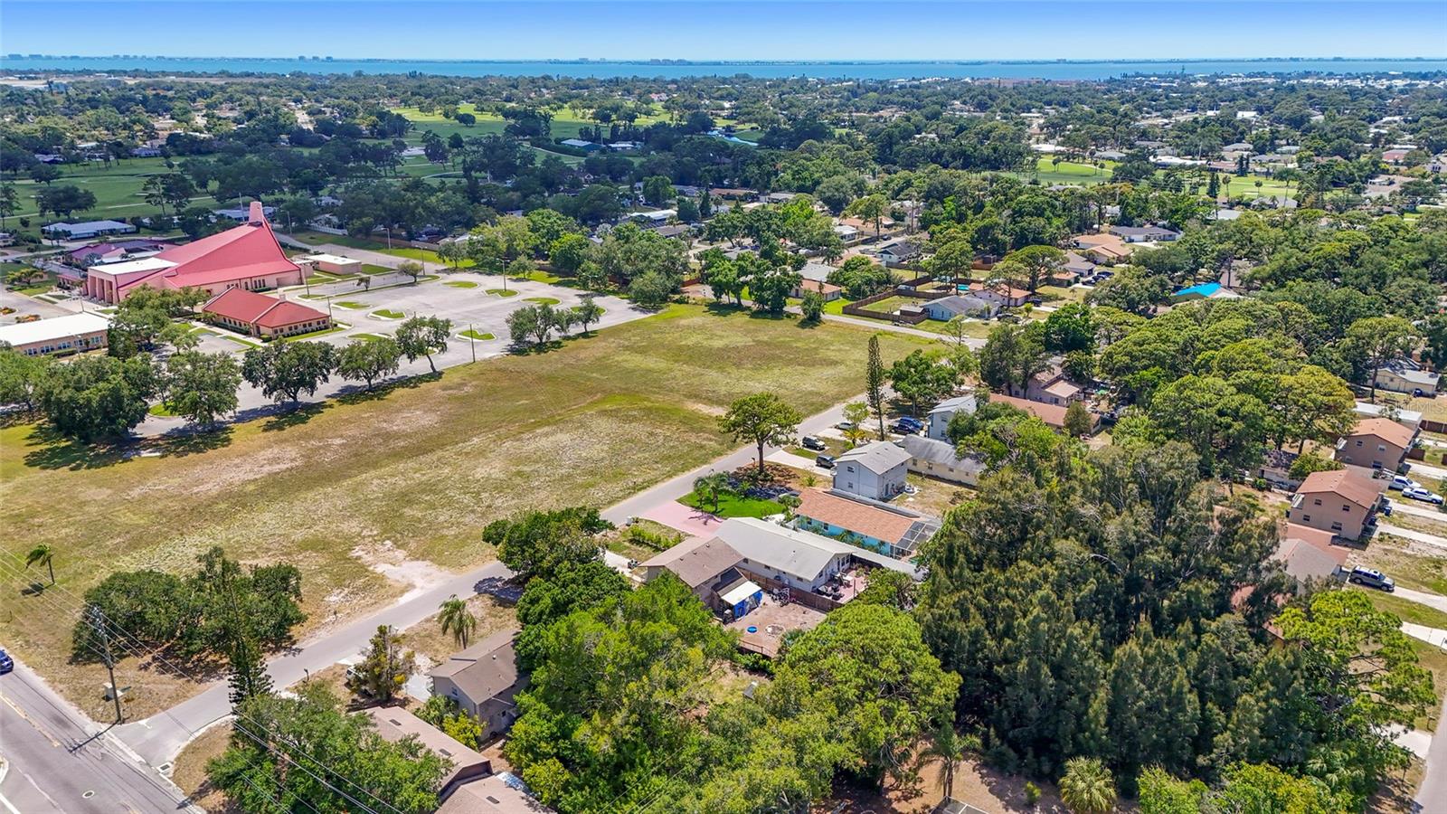831 WINTER GARDEN DR, SARASOTA, FL, 34243