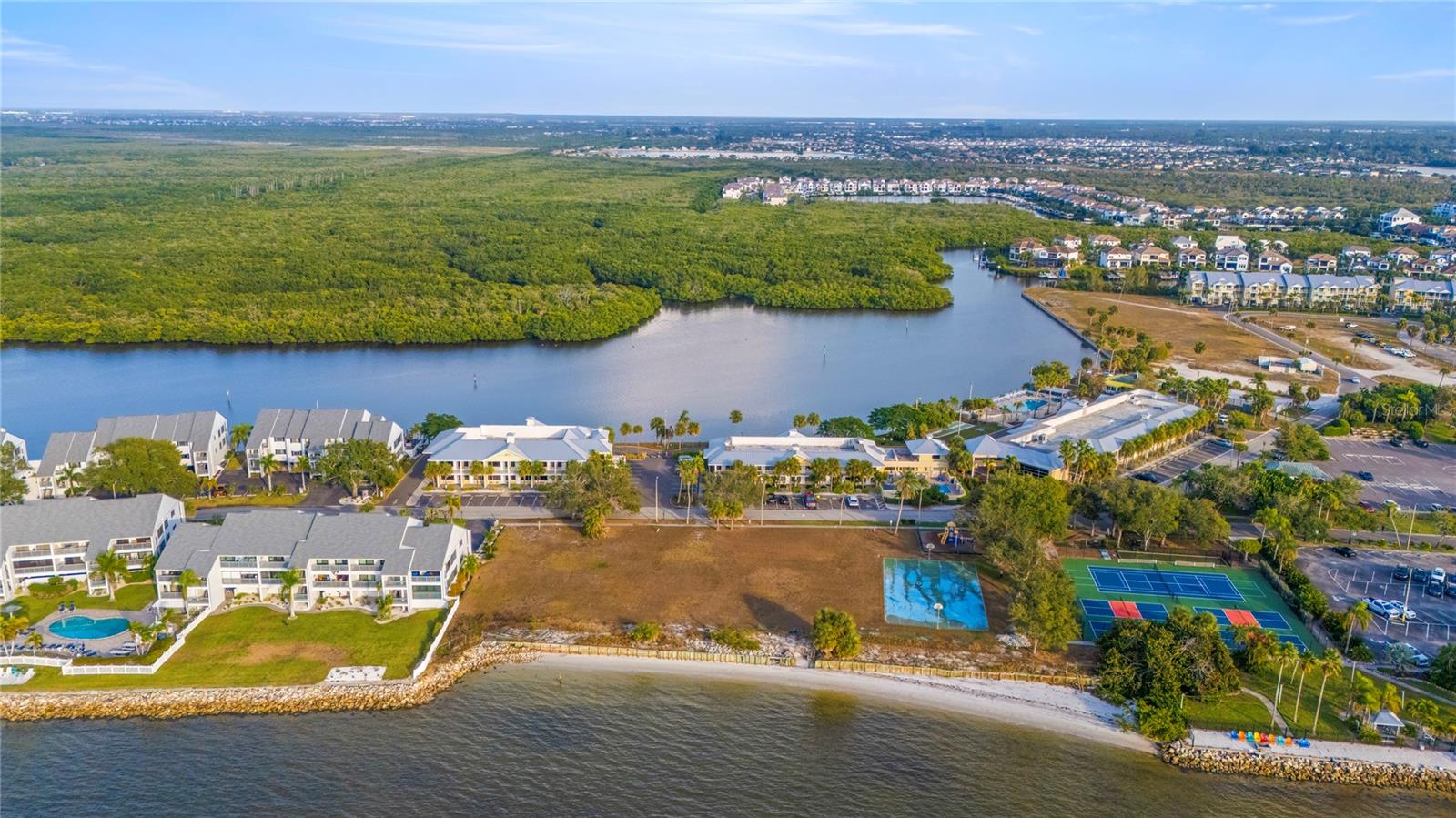611 DESTINY DR #307, RUSKIN, FL, 33570