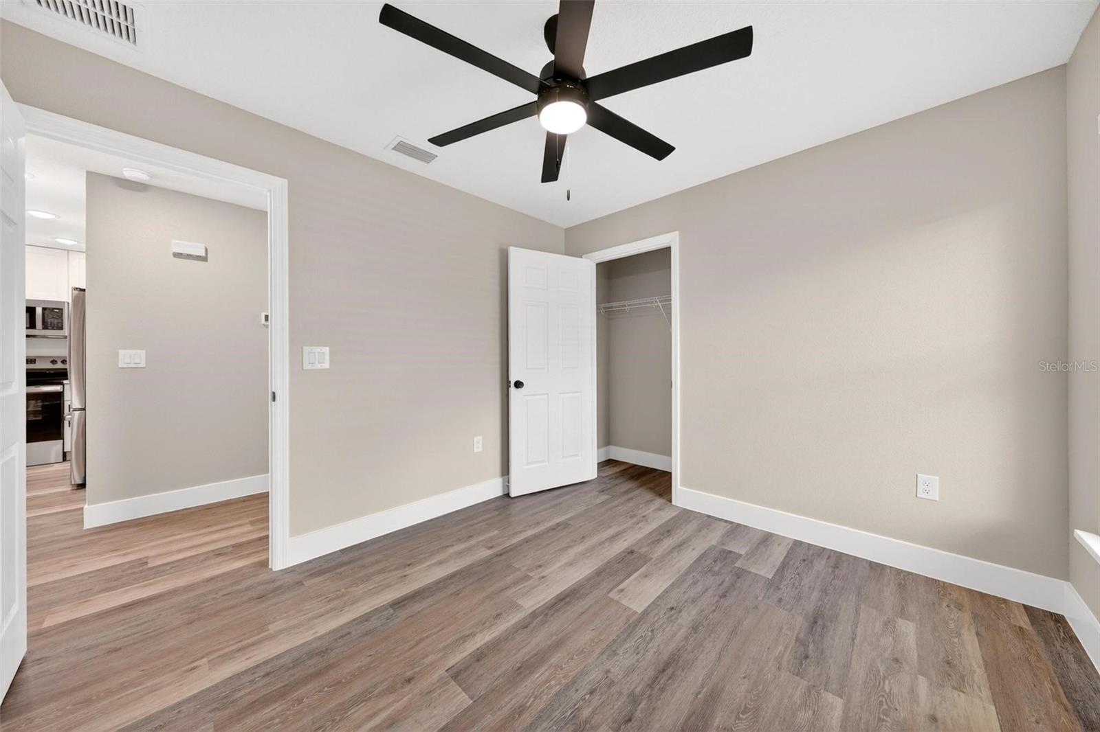 32635 VISTA AVE, LEESBURG, FL, 34788