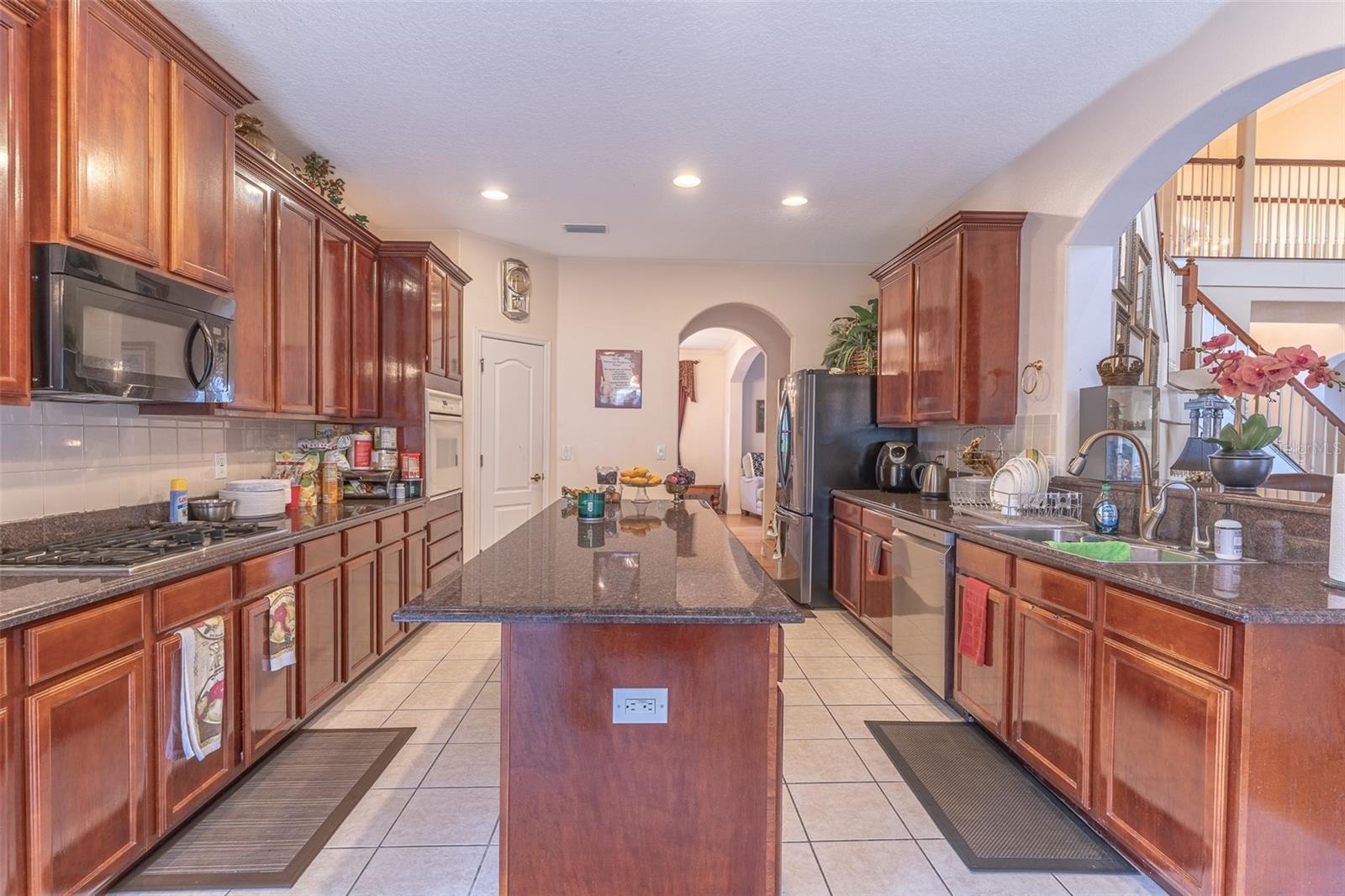 915 HICKORY FORK DR, SEFFNER, FL, 33584