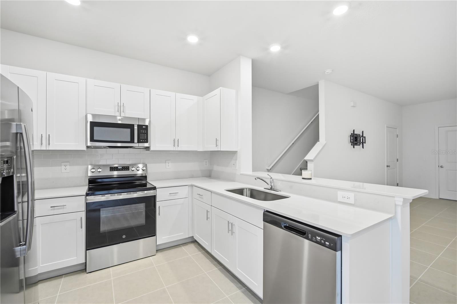 9864 ALLENDALE ST, WESLEY CHAPEL, FL, 33545
