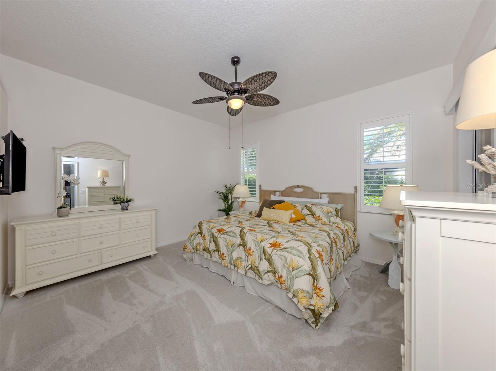 1102 SOUTHLAKE CT, VENICE, FL, 34285