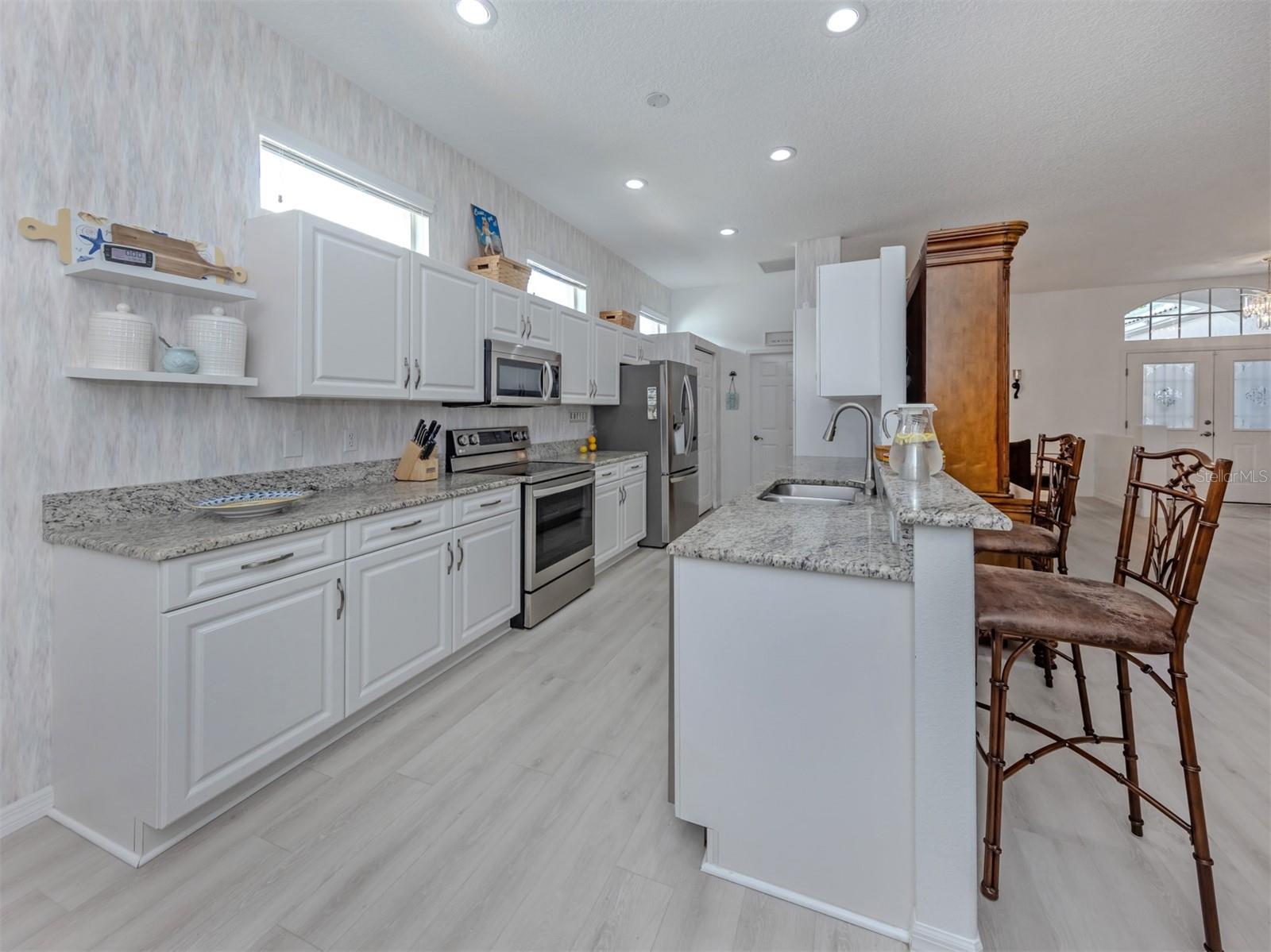 1102 SOUTHLAKE CT, VENICE, FL, 34285