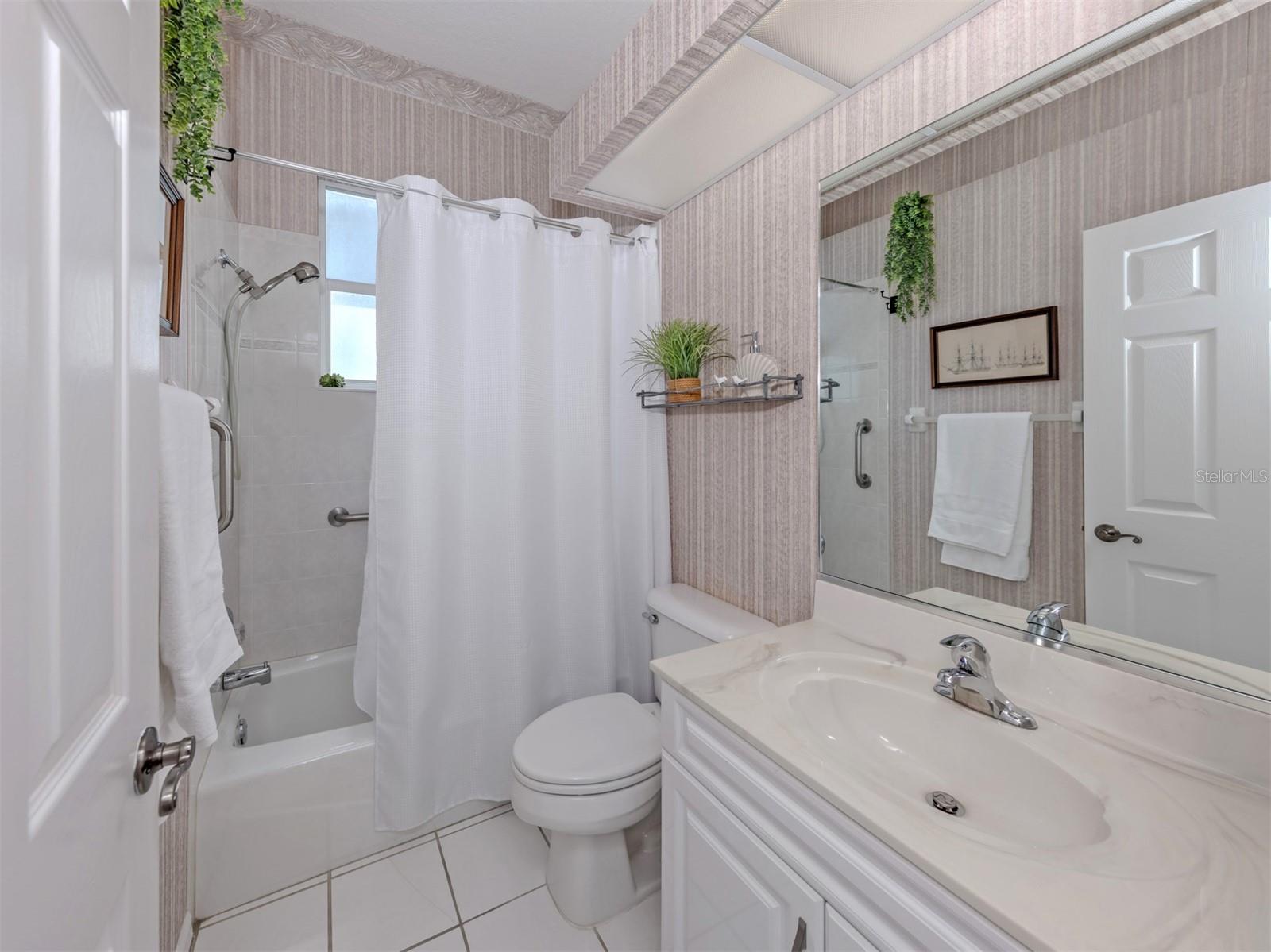 1102 SOUTHLAKE CT, VENICE, FL, 34285