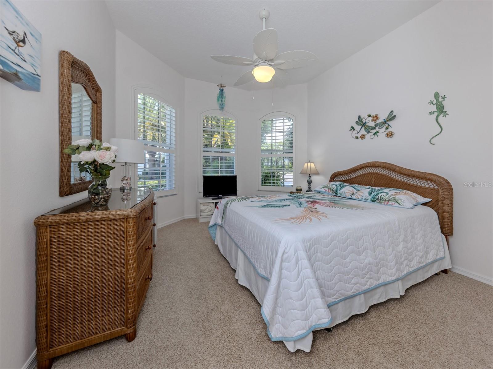 1102 SOUTHLAKE CT, VENICE, FL, 34285