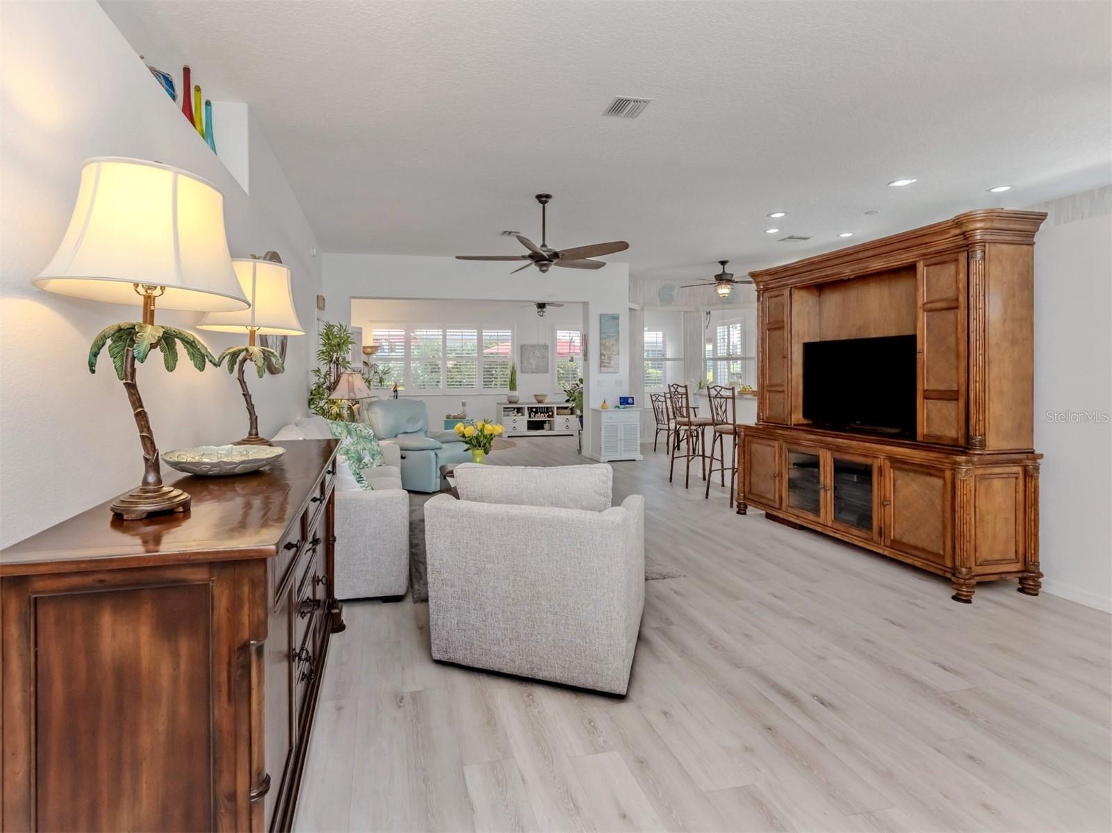 1102 SOUTHLAKE CT, VENICE, FL, 34285