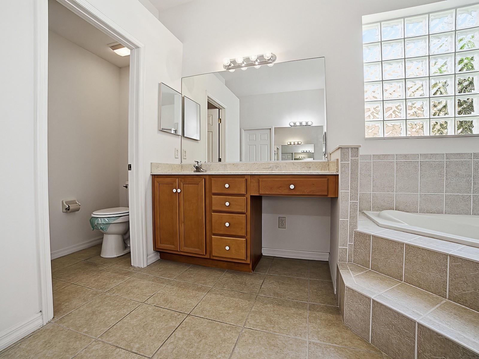 5106 CHANTICLEER DR, LEESBURG, FL, 34748