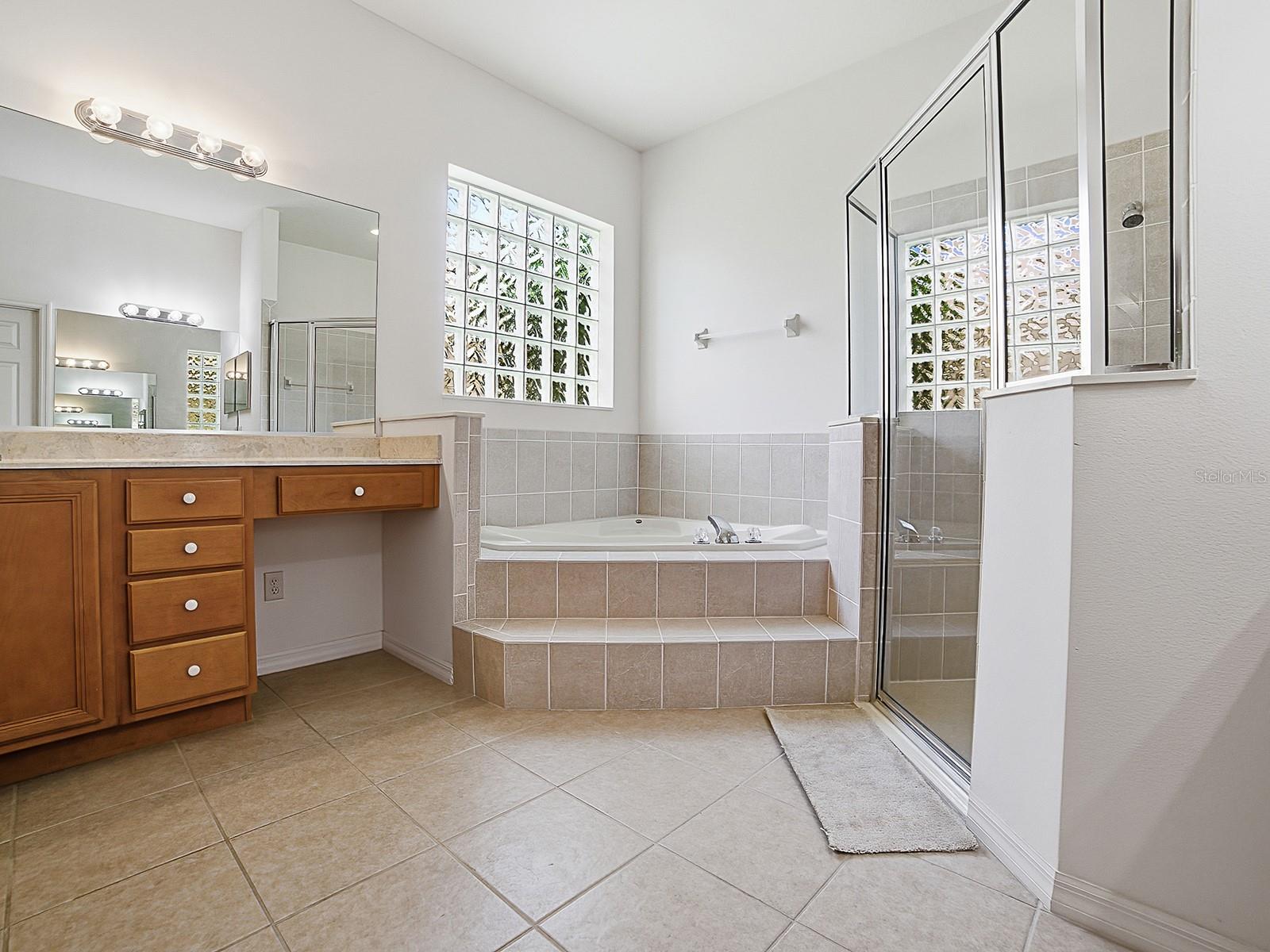 5106 CHANTICLEER DR, LEESBURG, FL, 34748