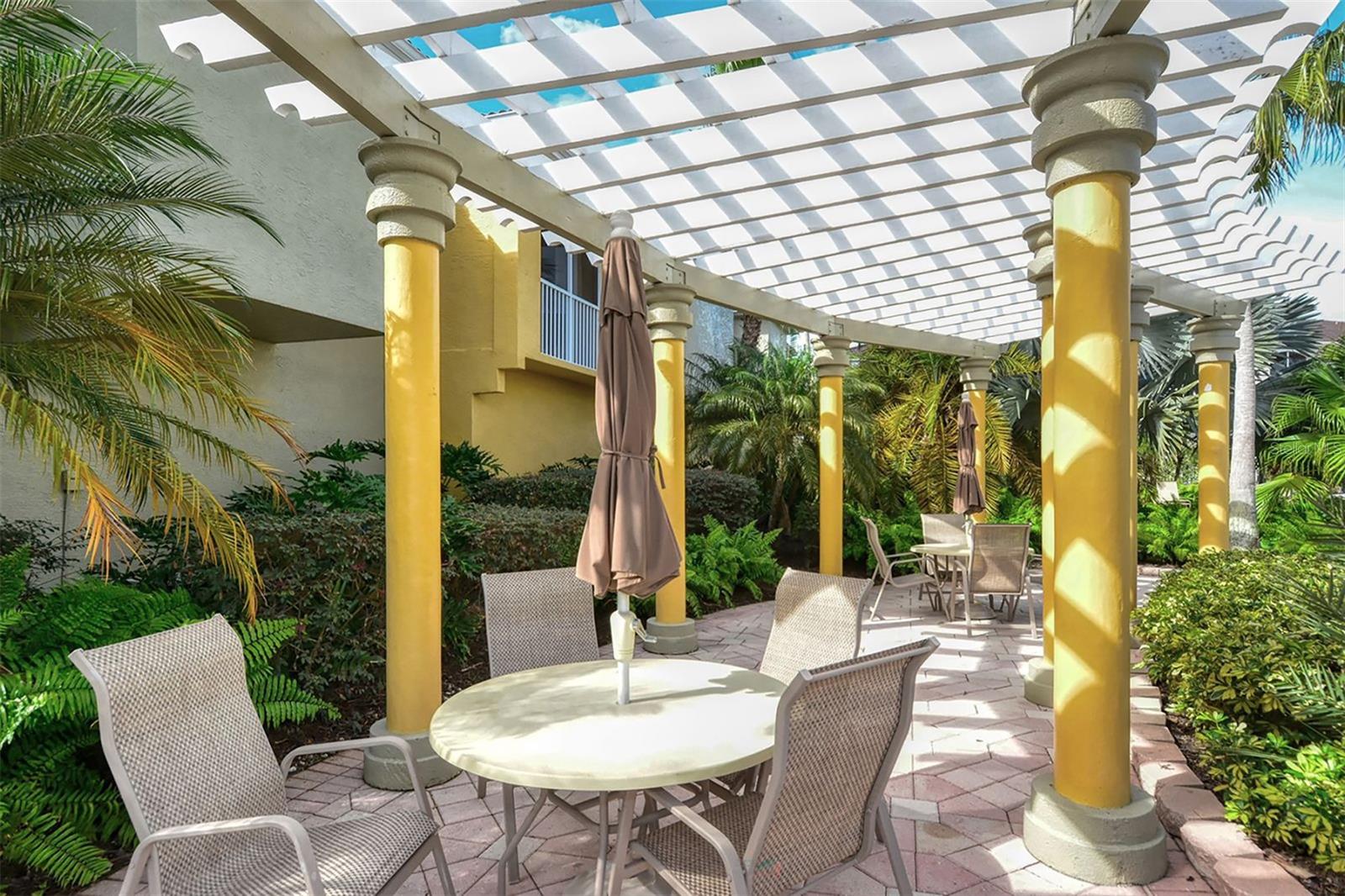 5001 BARALDI CIR #22-202, SARASOTA, FL, 34235