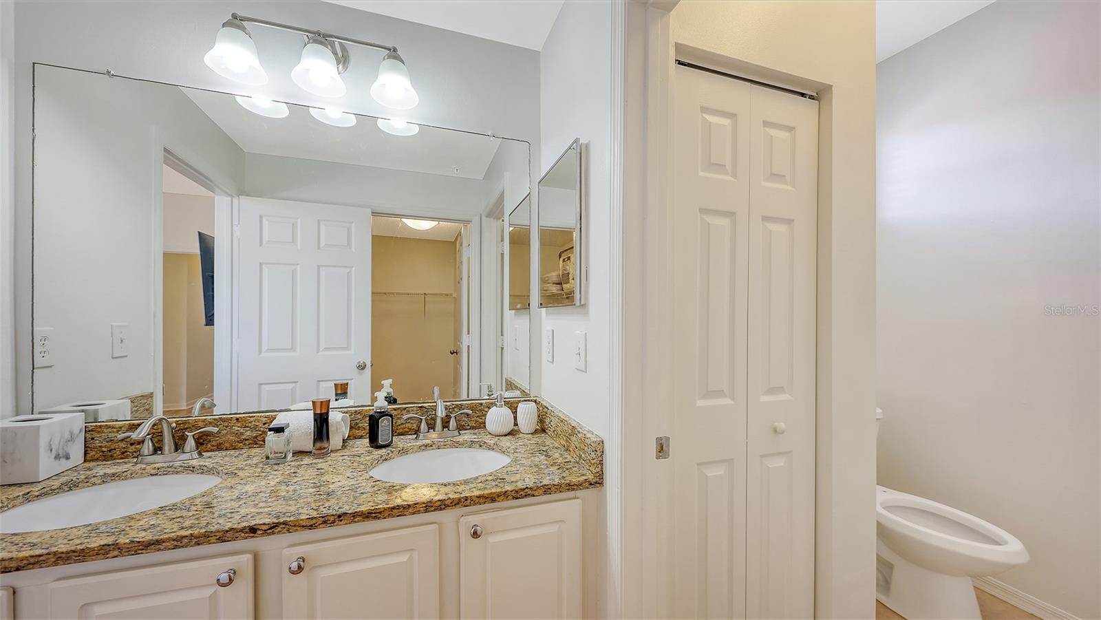 5001 BARALDI CIR #22-202, SARASOTA, FL, 34235