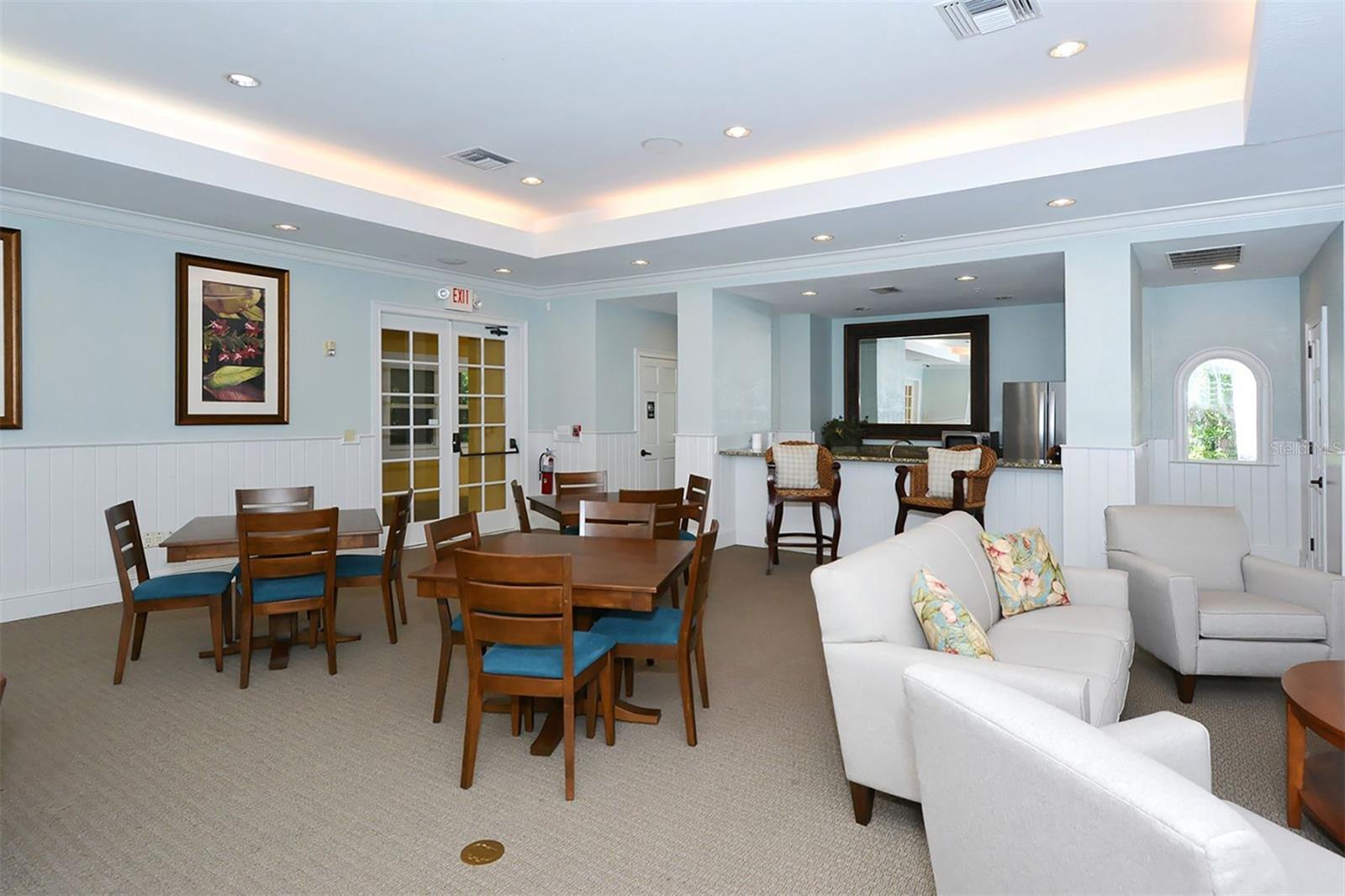 5001 BARALDI CIR #22-202, SARASOTA, FL, 34235