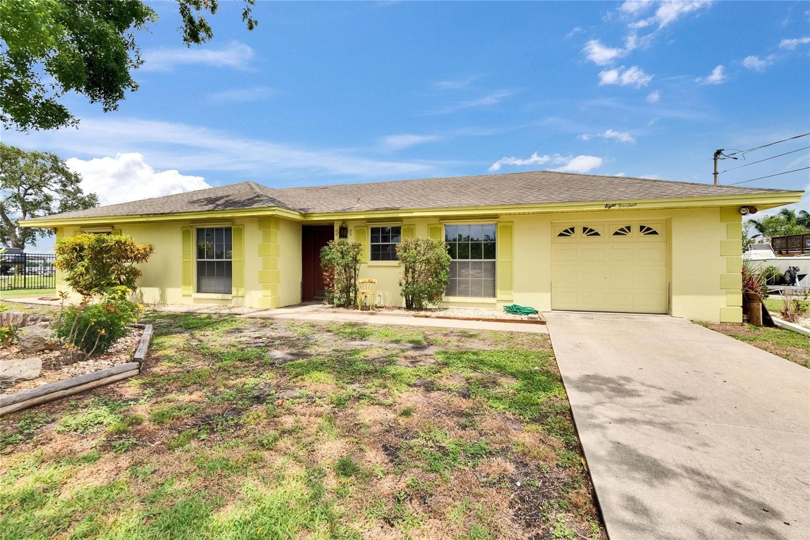 814 SEABREEZE DR, RUSKIN, FL, 33570