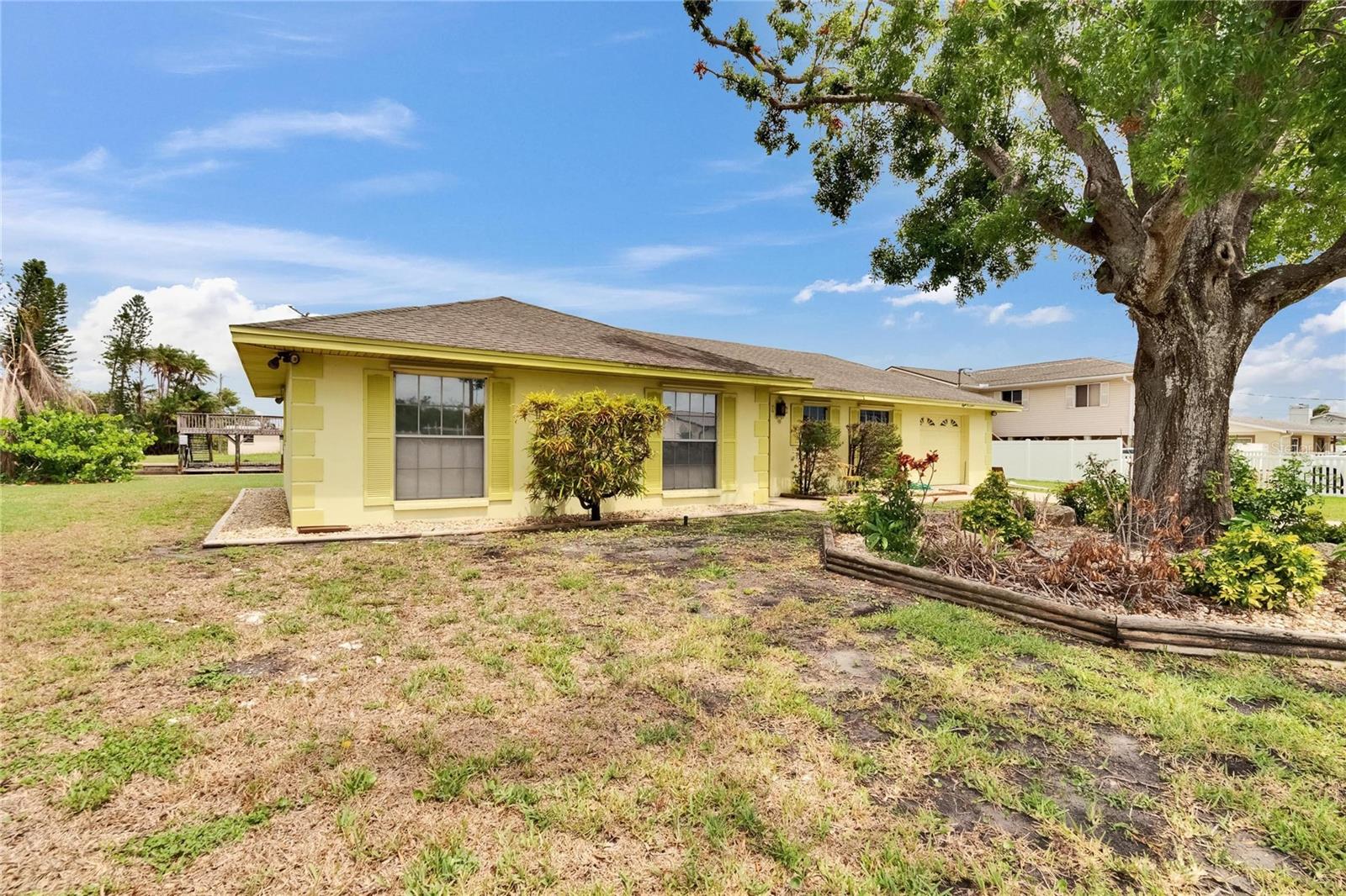 814 SEABREEZE DR, RUSKIN, FL, 33570