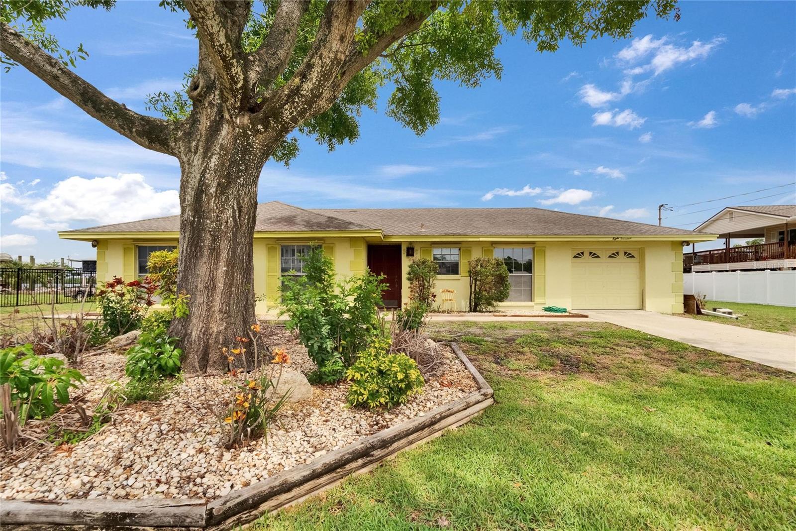 814 SEABREEZE DR, RUSKIN, FL, 33570