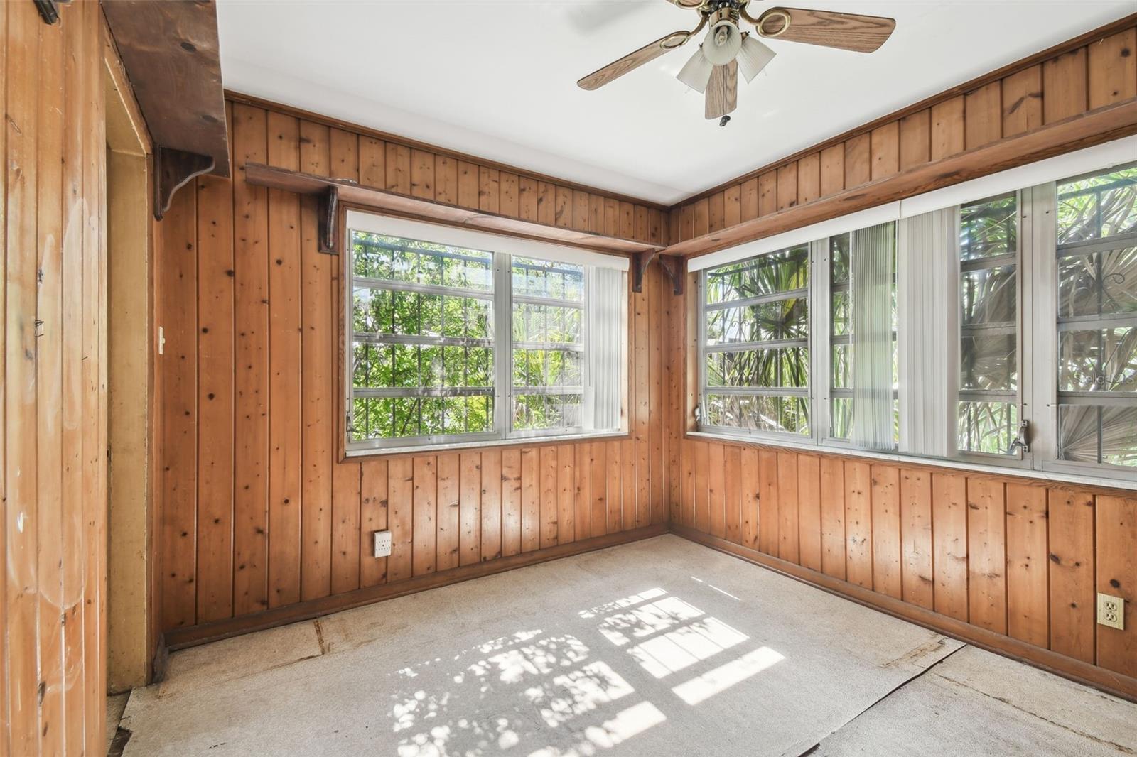 702 W VIRGINIA AVE, TAMPA, FL, 33603