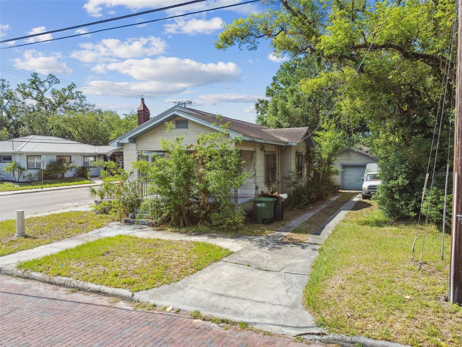 702 W VIRGINIA AVE, TAMPA, FL, 33603