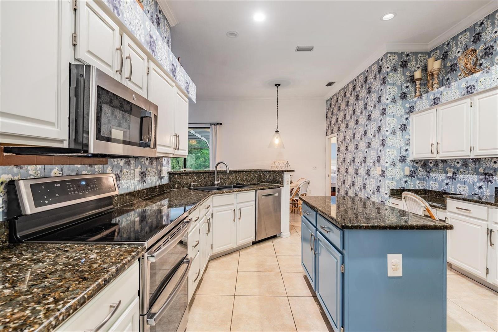 9507 LARKBUNTING DR, TAMPA, FL, 33647