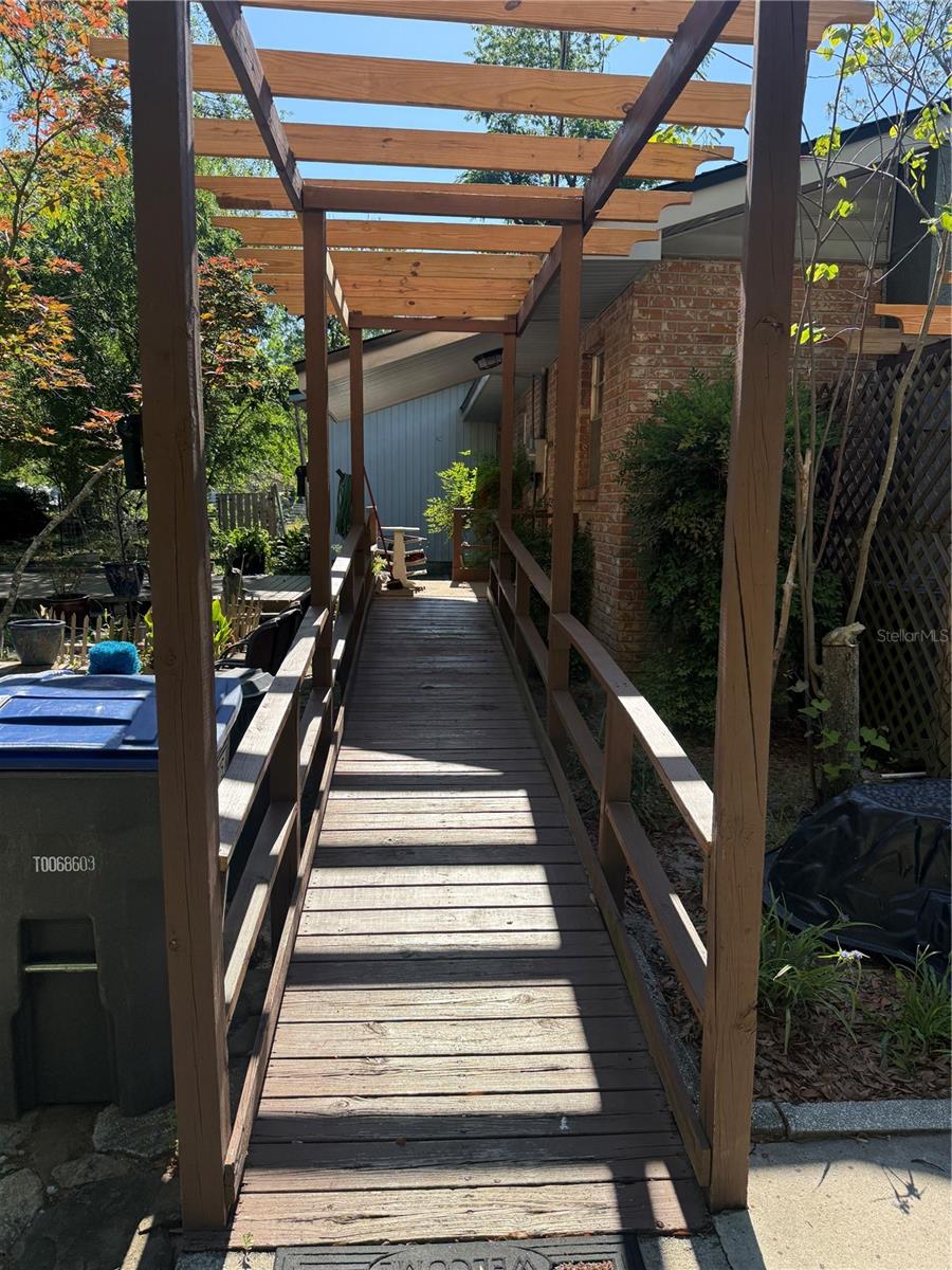 22155 COUNTY ROAD 136, LIVE OAK, FL, 32060