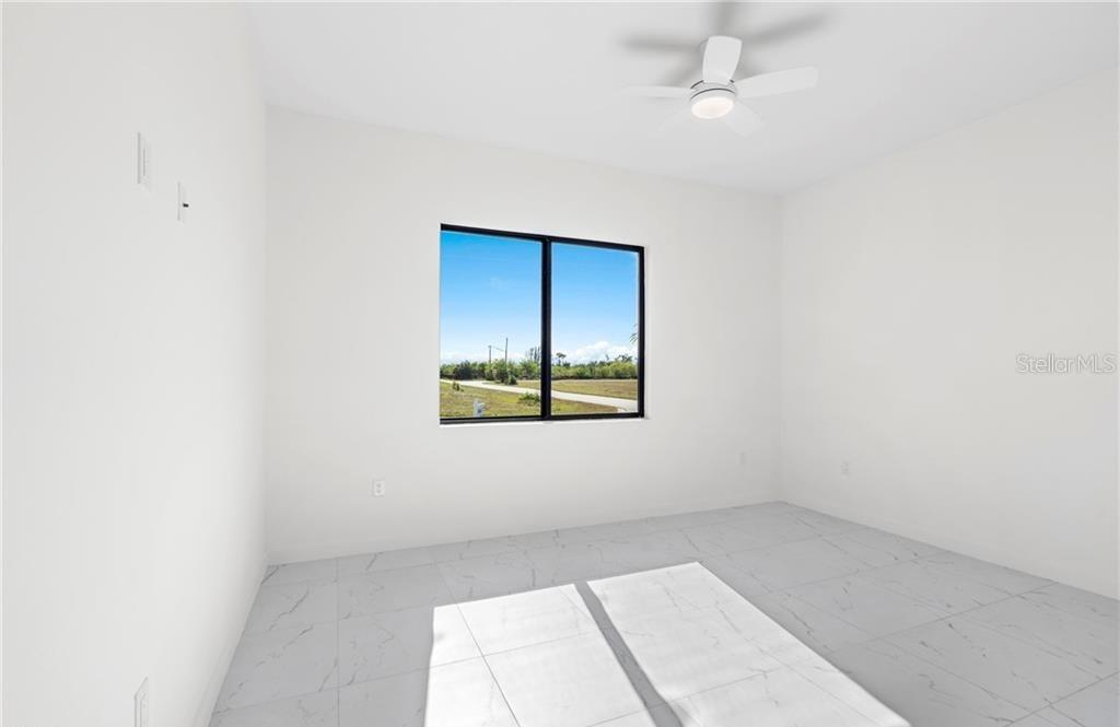 4233 JACARANDA PKWY W, CAPE CORAL, FL, 33993