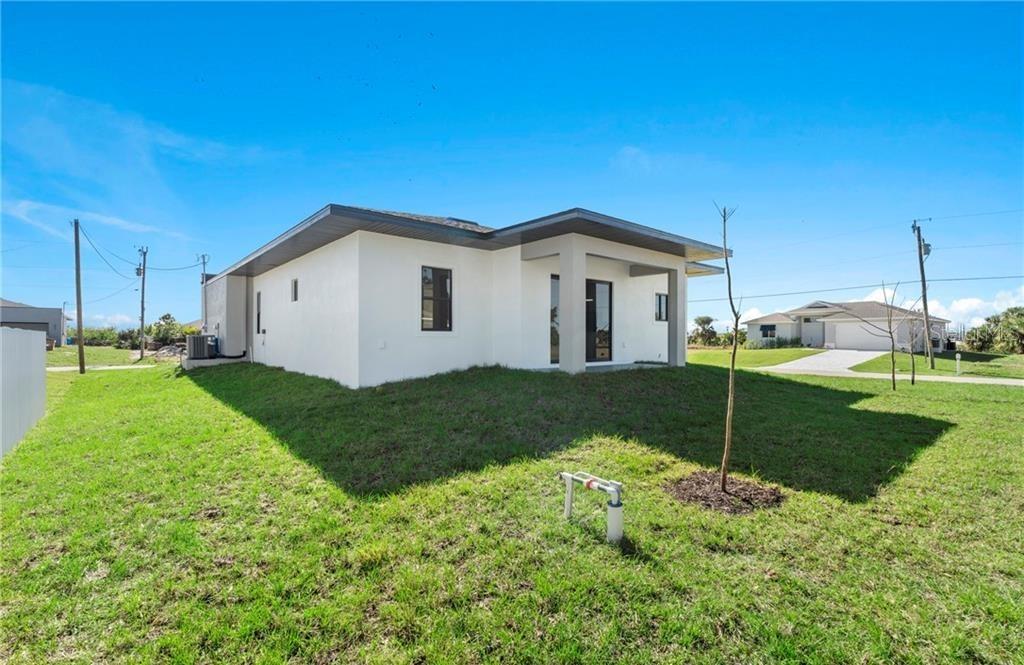 4233 JACARANDA PKWY W, CAPE CORAL, FL, 33993