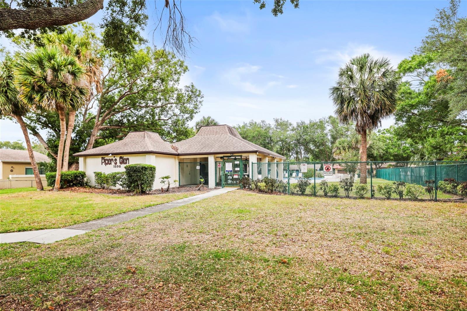 1613 GREENWOOD DR, DUNEDIN, FL, 34698