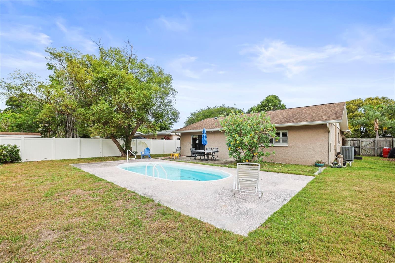 1613 GREENWOOD DR, DUNEDIN, FL, 34698
