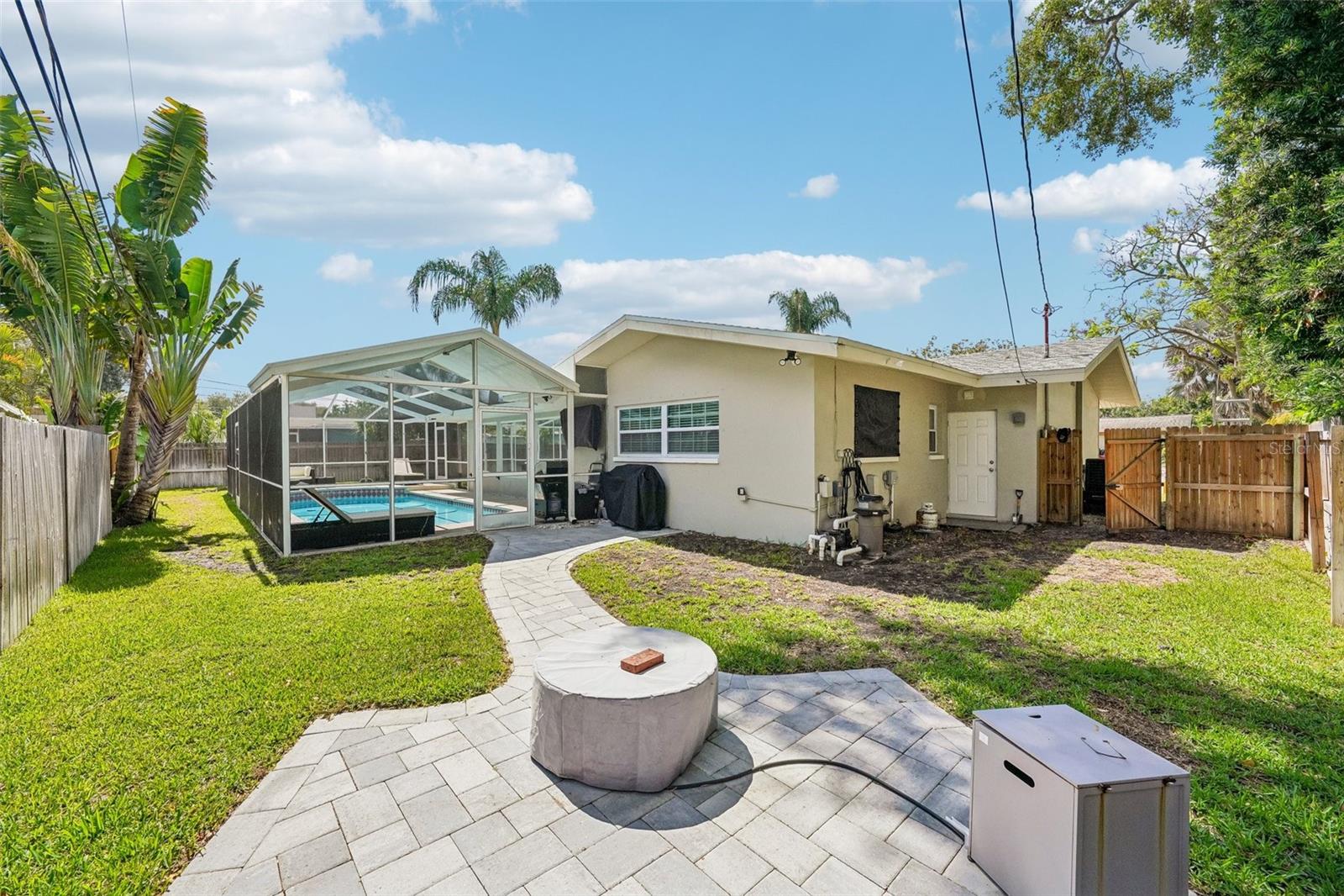 1862 FRANCIS DR, CLEARWATER, FL, 33763