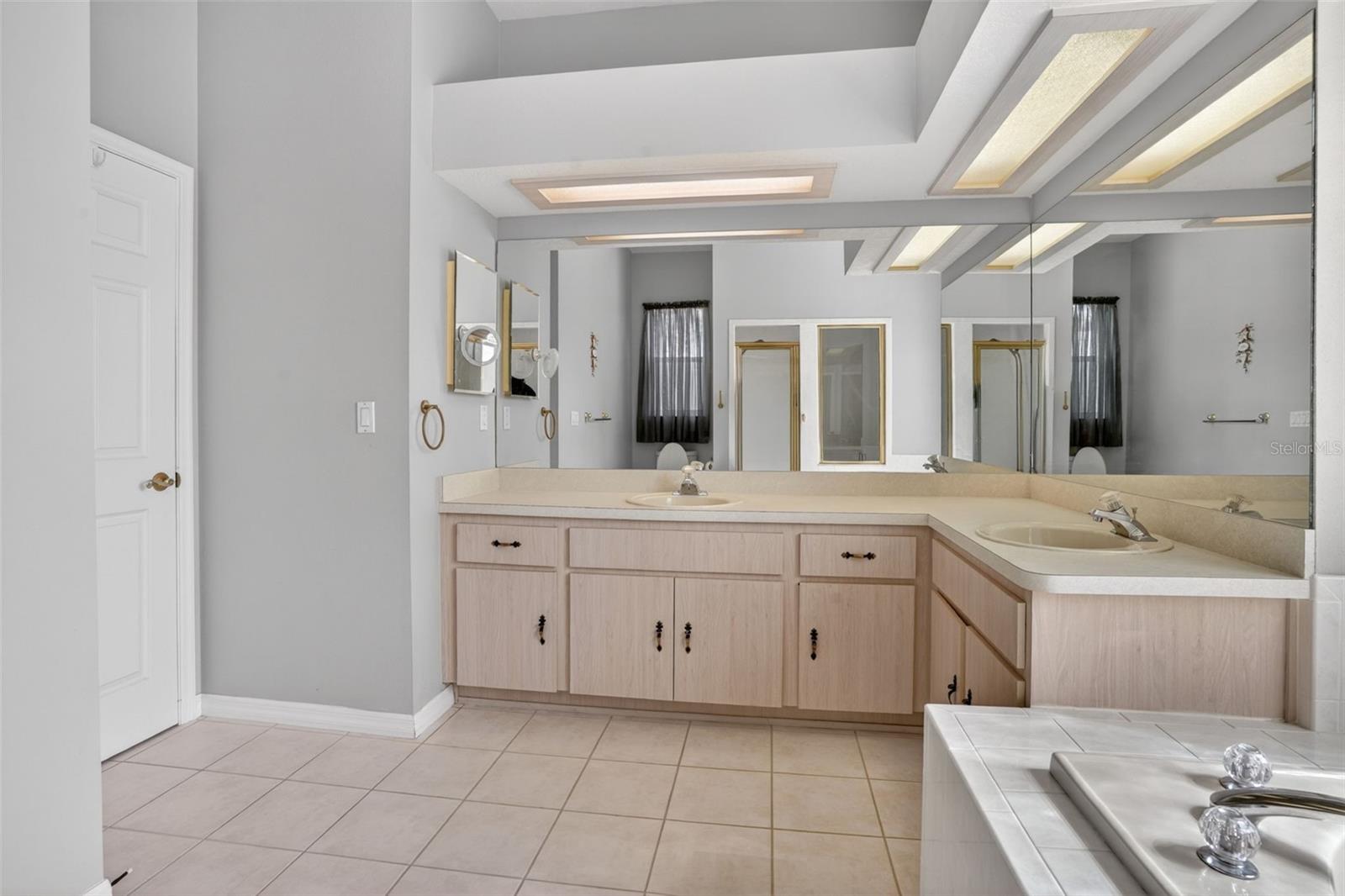 9363 TOOKE SHORE DR, WEEKI WACHEE, FL, 34613