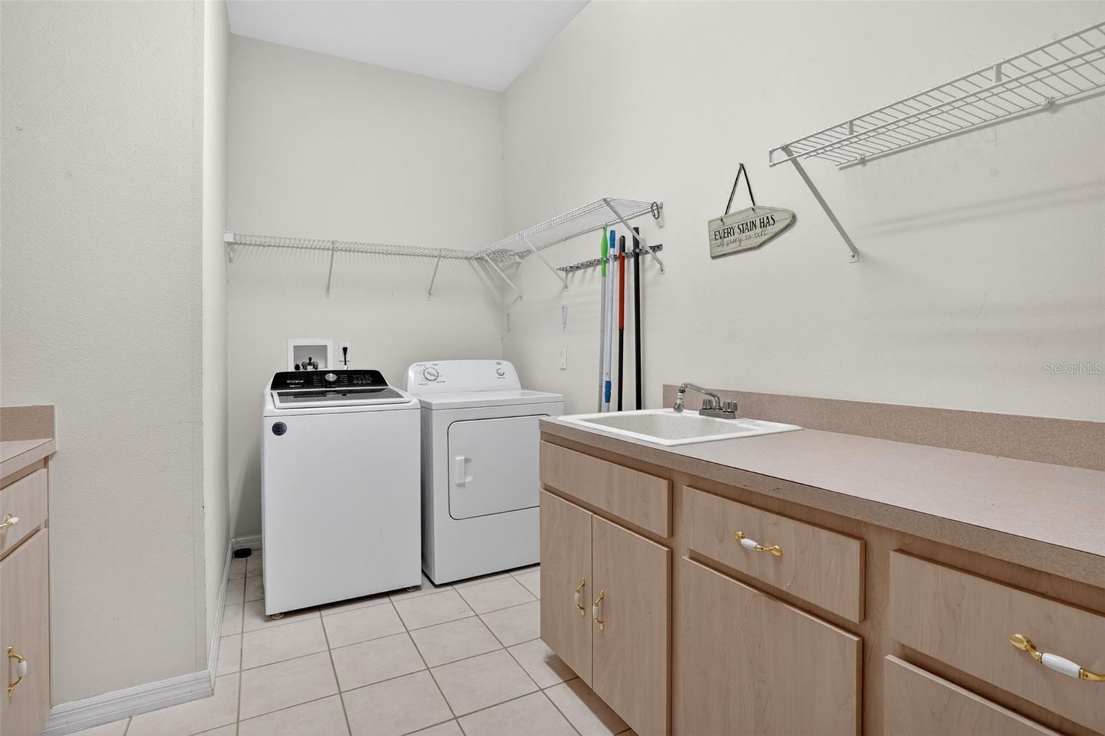 9363 TOOKE SHORE DR, WEEKI WACHEE, FL, 34613
