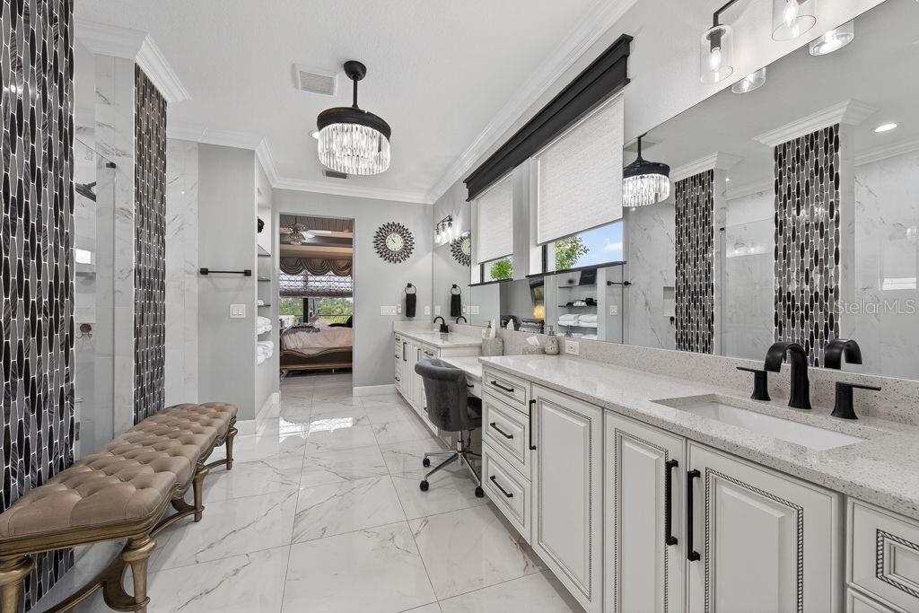 5220 LAKE VENICE DR, WIMAUMA, FL, 33598
