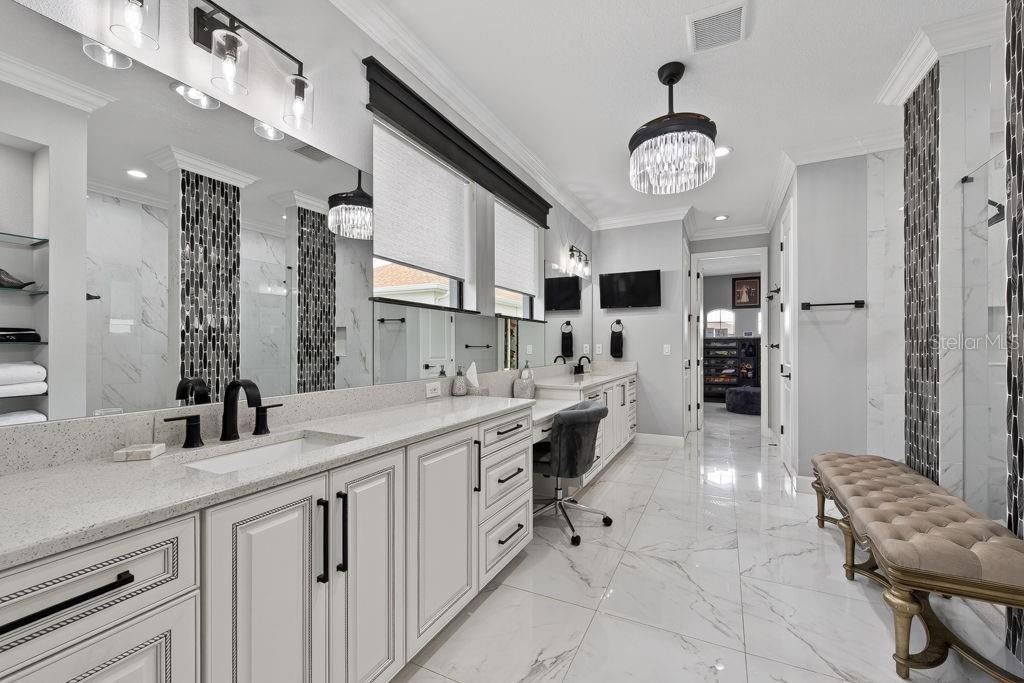 5220 LAKE VENICE DR, WIMAUMA, FL, 33598