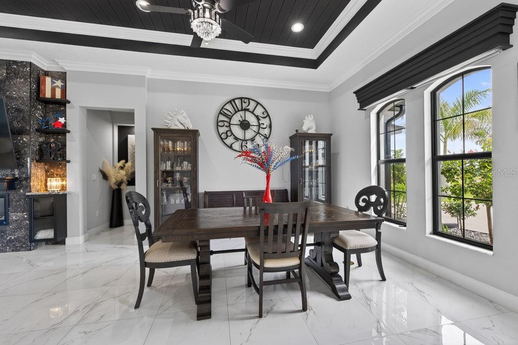 5220 LAKE VENICE DR, WIMAUMA, FL, 33598