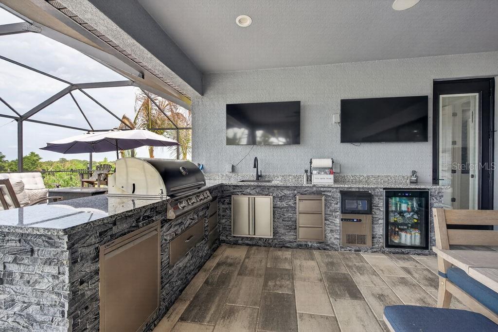 5220 LAKE VENICE DR, WIMAUMA, FL, 33598
