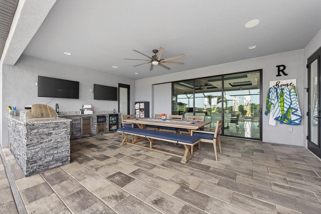 5220 LAKE VENICE DR, WIMAUMA, FL, 33598