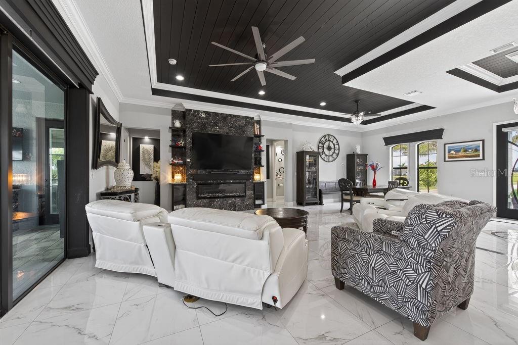 5220 LAKE VENICE DR, WIMAUMA, FL, 33598