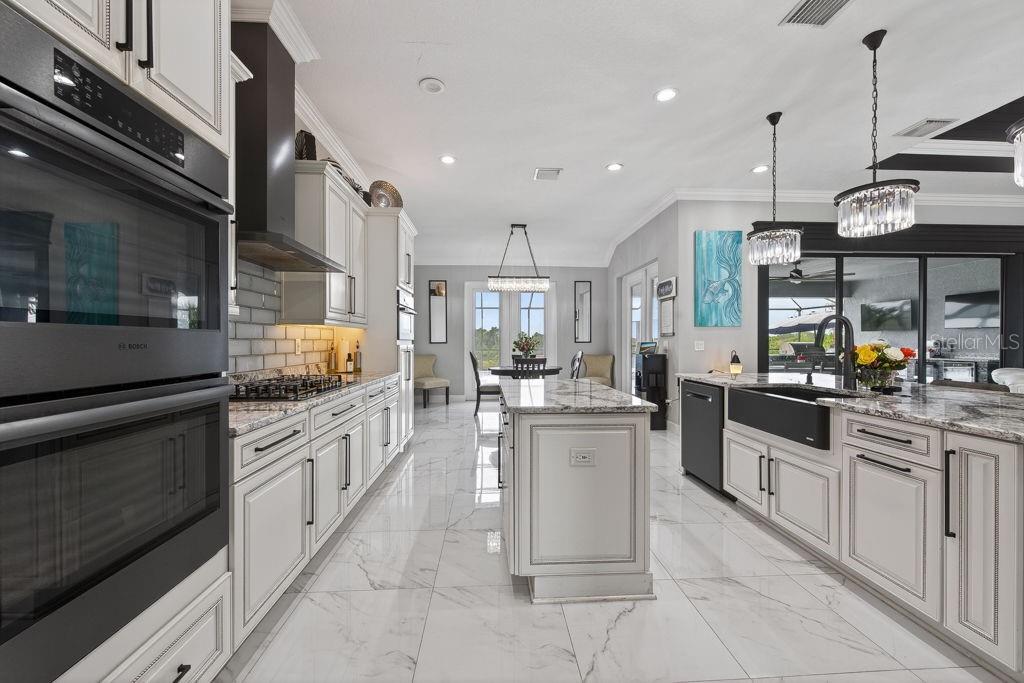 5220 LAKE VENICE DR, WIMAUMA, FL, 33598