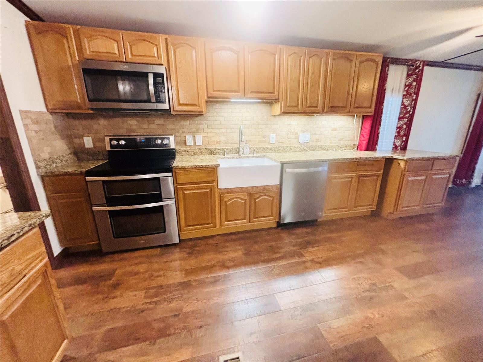 34445 COUNTRYSIDE DR, WESLEY CHAPEL, FL, 33543