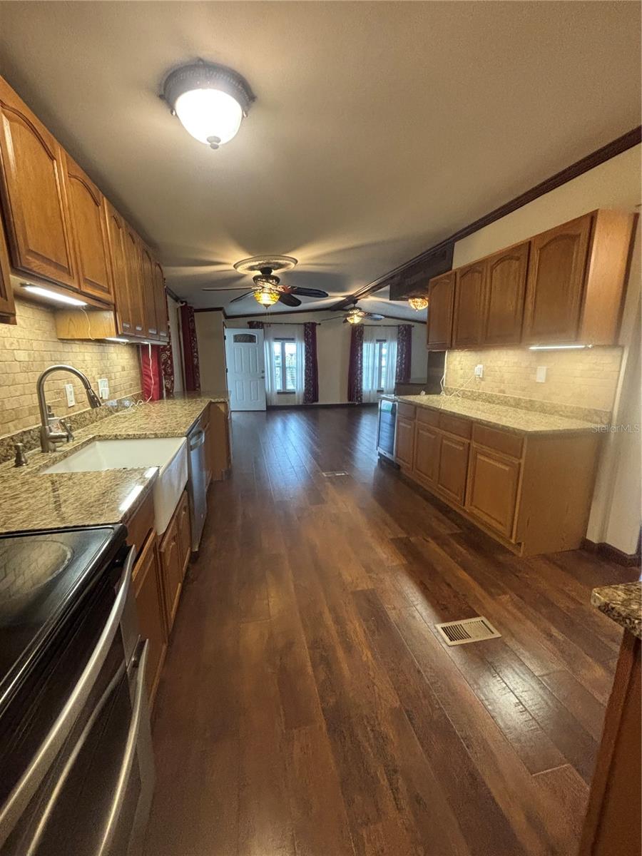 34445 COUNTRYSIDE DR, WESLEY CHAPEL, FL, 33543