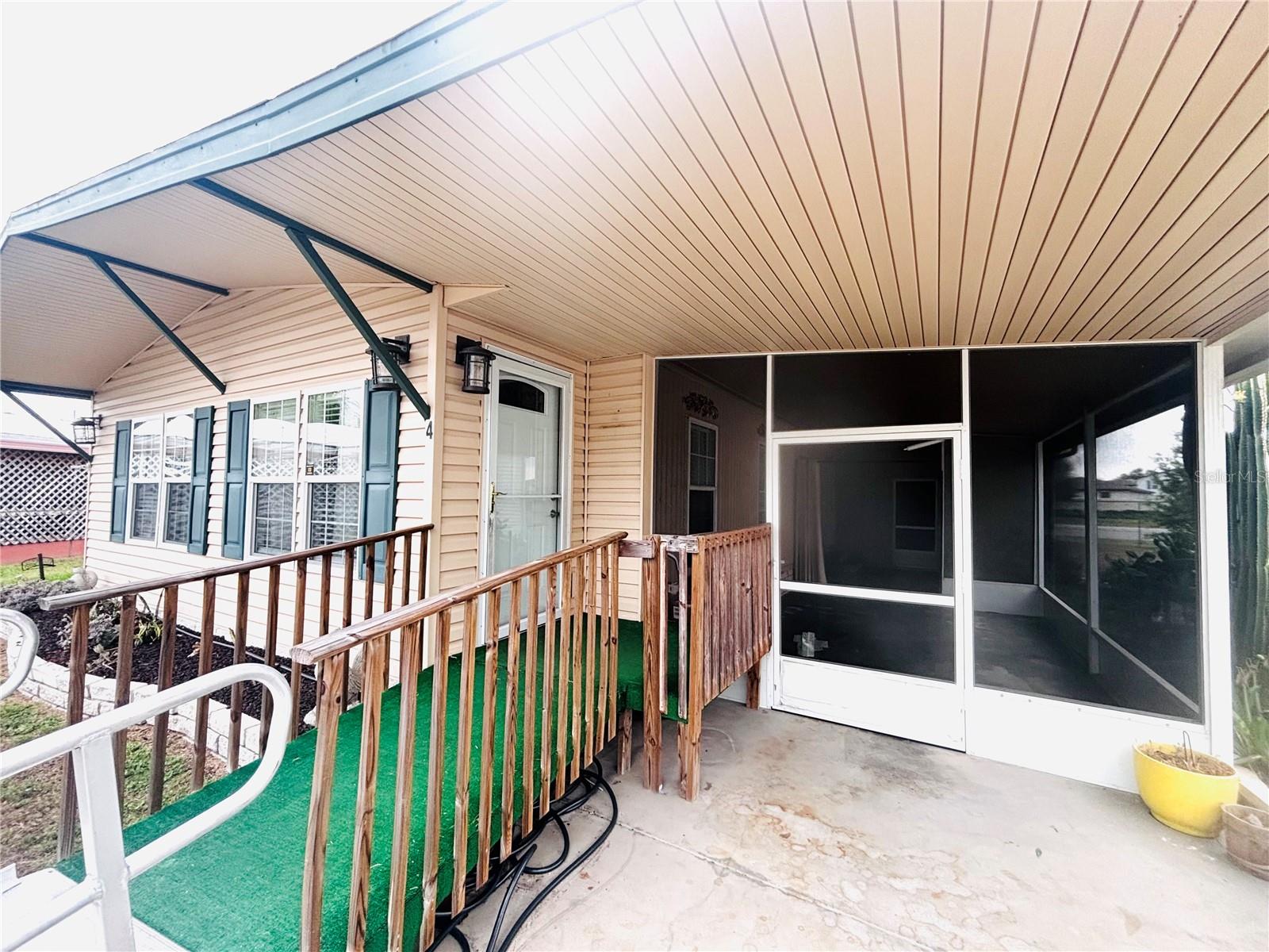 34445 COUNTRYSIDE DR, WESLEY CHAPEL, FL, 33543
