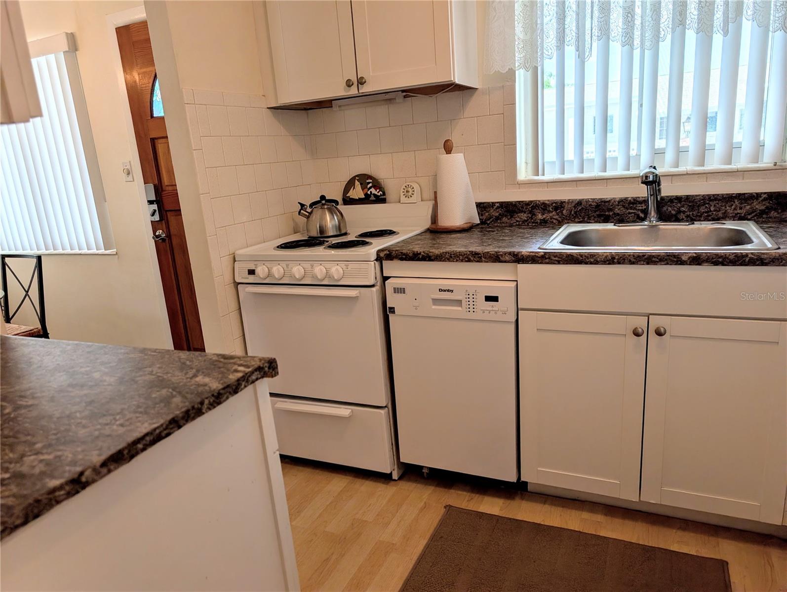 1830 RESTFUL DR #M-33, BRADENTON, FL, 34207
