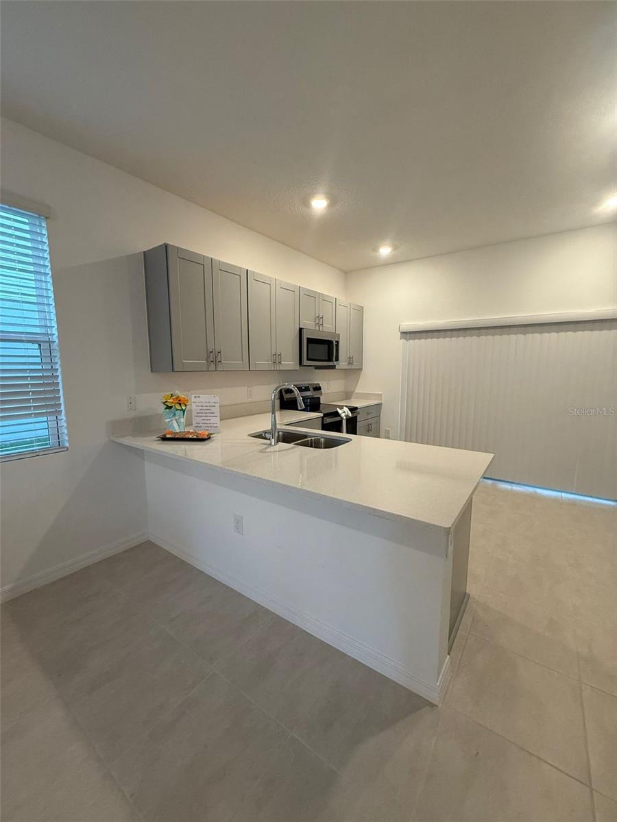 3021 SKYLINE LOOP, KISSIMMEE, FL, 34758