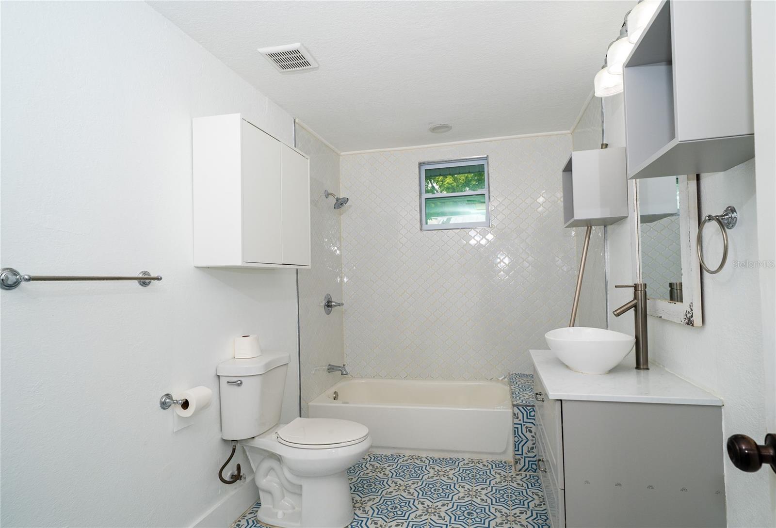 6704 N TALIAFERRO AVE, TAMPA, FL, 33604